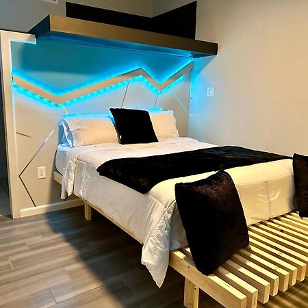 Eagle Stay Dainty Studio إيغل باس المظهر الخارجي الصورة