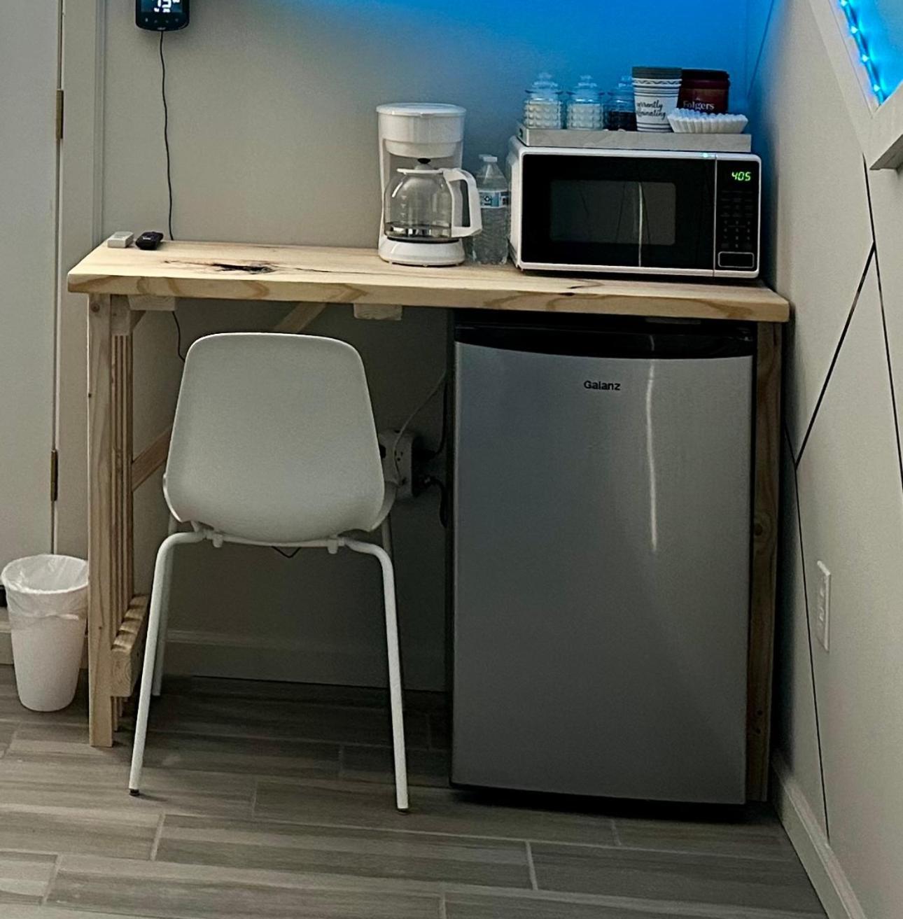 Eagle Stay Dainty Studio إيغل باس المظهر الخارجي الصورة