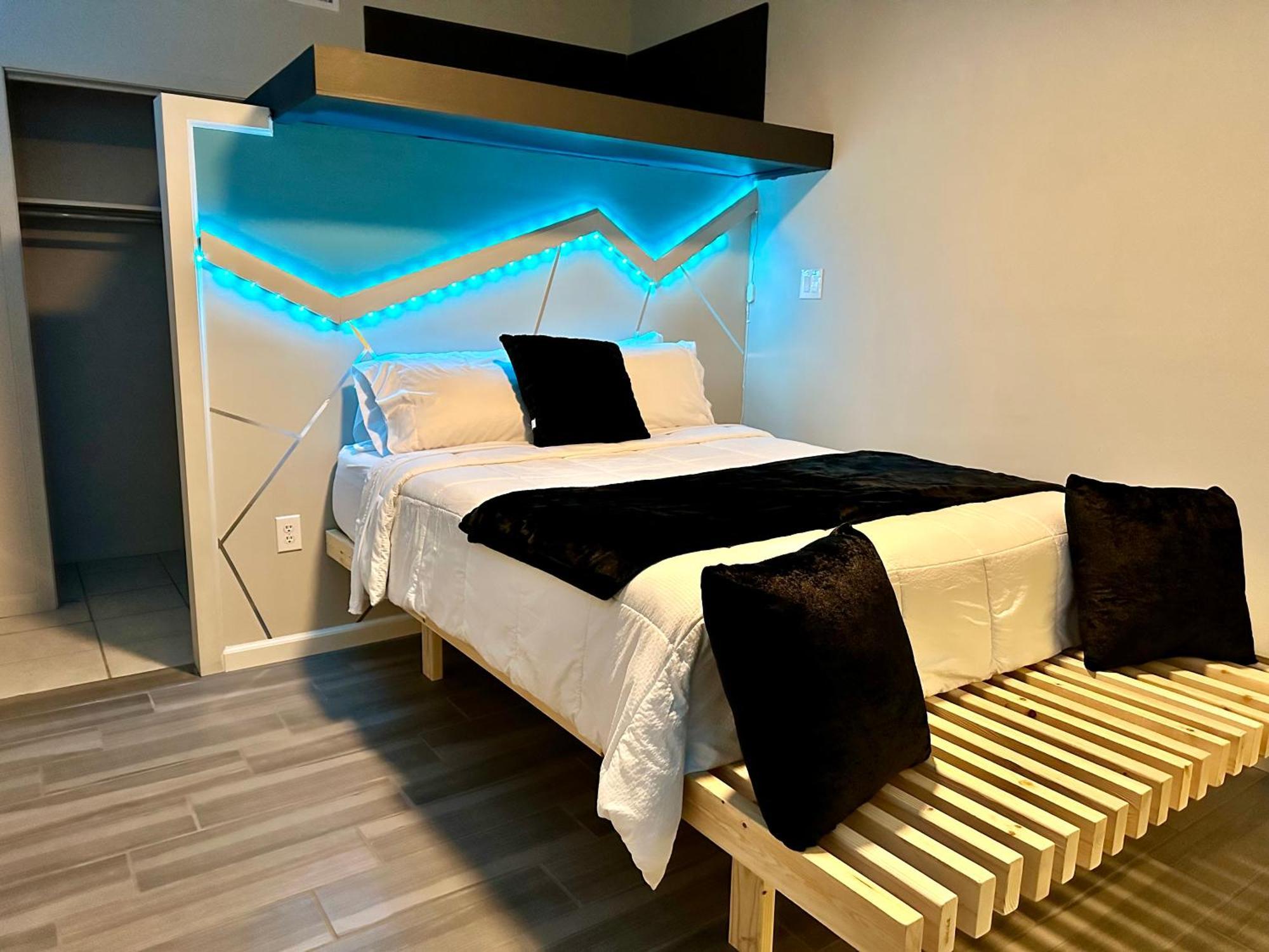Eagle Stay Dainty Studio إيغل باس المظهر الخارجي الصورة