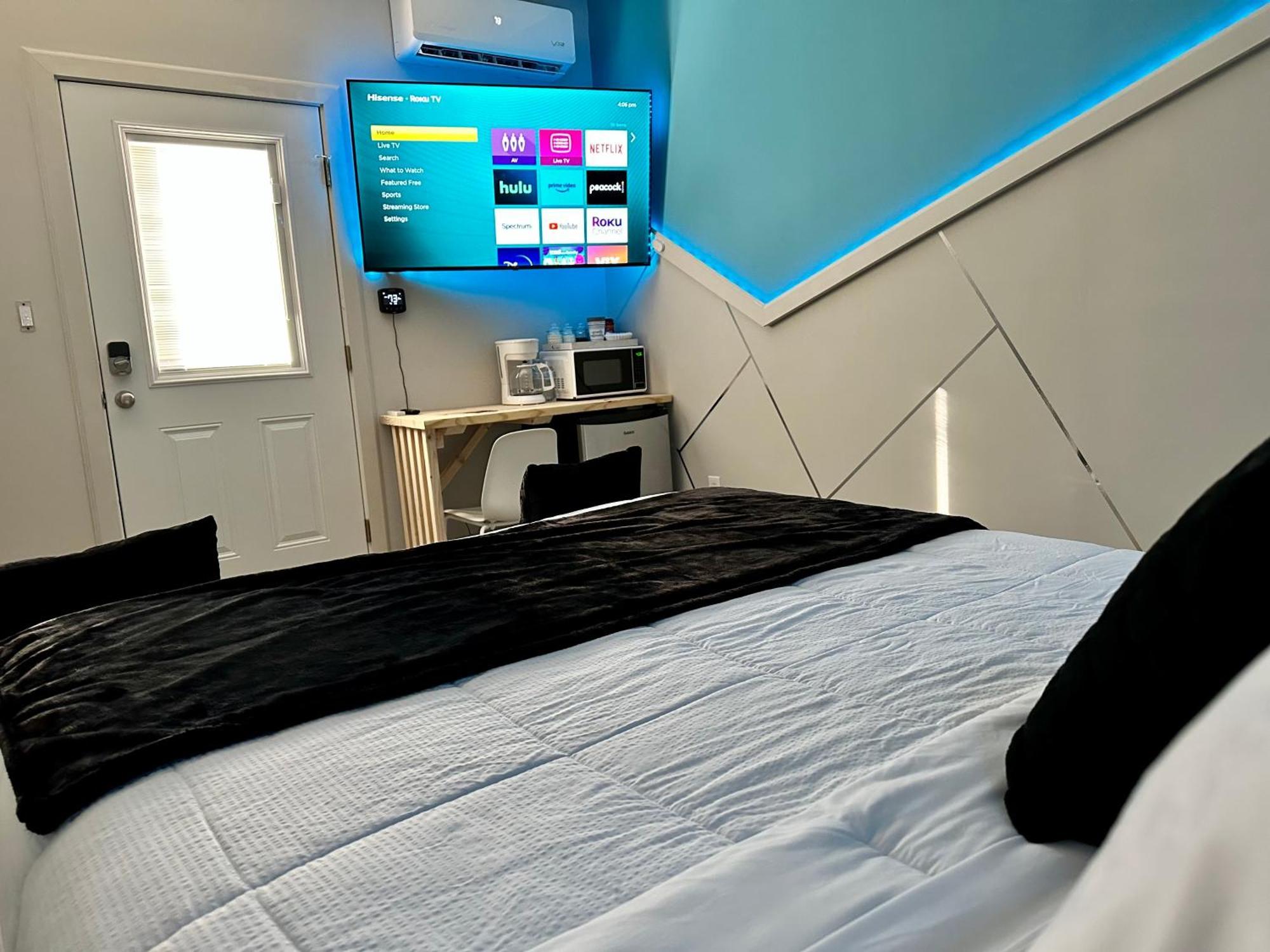 Eagle Stay Dainty Studio إيغل باس المظهر الخارجي الصورة